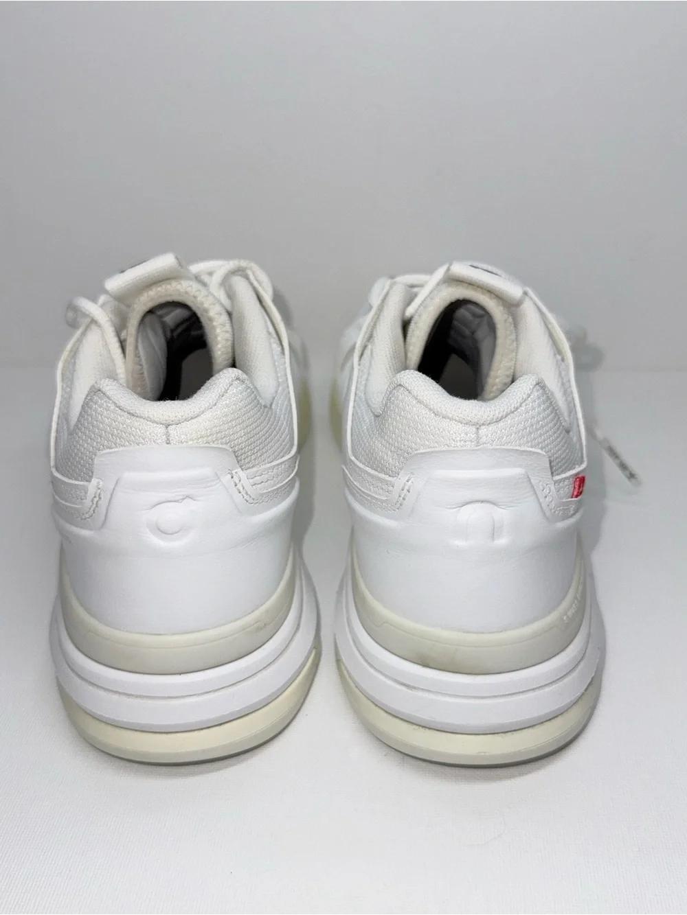 On Running The Roger Women White Tennis Shoes